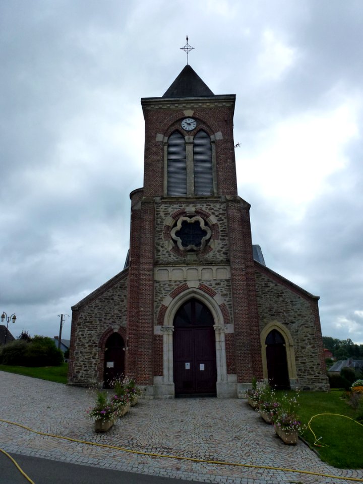 La Neuville-aux-Joûtes (Ardennes) église 03