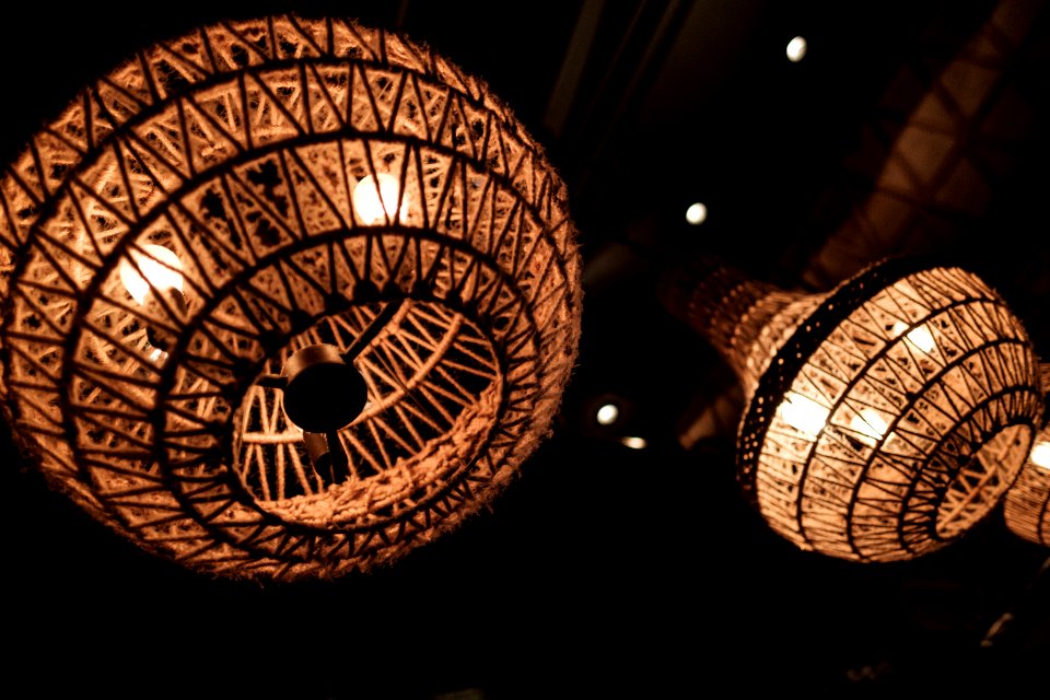 Lampen über der neuen Bar im Bären in Tübingen 2019
