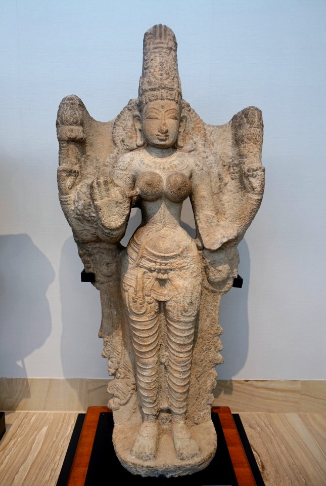 Lakshmi, South India, 12th-13th century AD, granite - Matsuoka Museum of Art - Tokyo, Japan - DSC07146