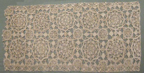 Lace Panel, 16th century, Italy, Linen, needlepoint lace, punto in aria, Reticelli pattern, buttonhole stitch photo