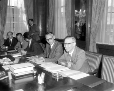 Kwestie Chinese technici in Tweede Kamer , v.l.n.r. de heren Bos, Blaisse, Weste, Bestanddeelnr 919-4250
