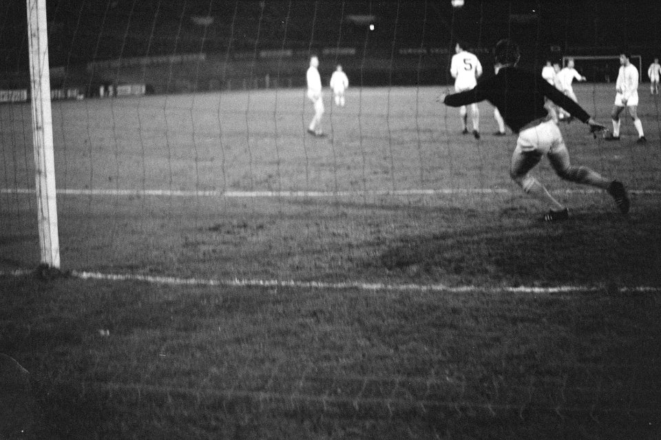 Kwartfinale KNVB-beker. DWS tegen Ajax (1-2). Spelmoment, Bestanddeelnr 916-2252