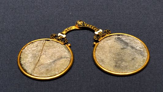 Kunsthistorisches Museum 09 04 2013 Glasses