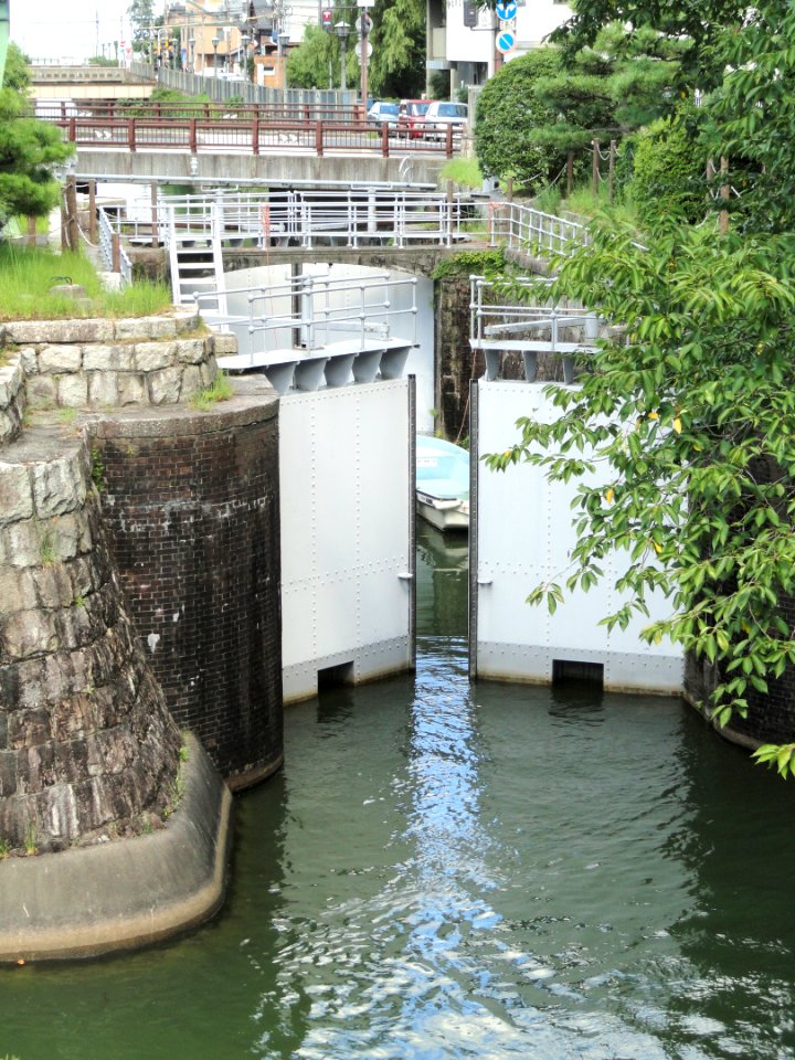Lake Biwa Canal, Otsu - DSC07026