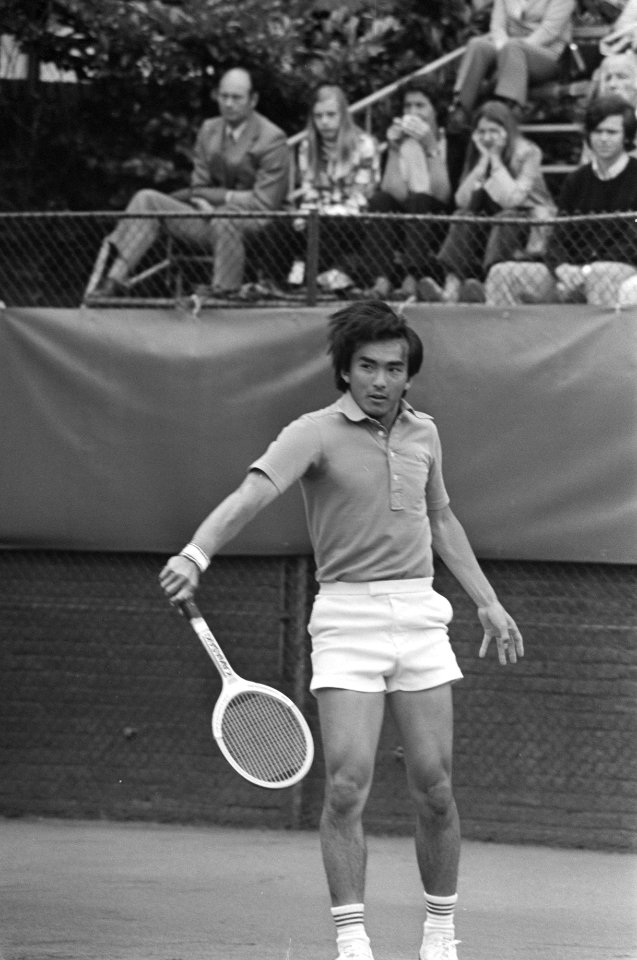 Kwartfinales tennistoernooi Melkhuisje, Kamiwazumi (Japan) in actie, Bestanddeelnr 927-3359