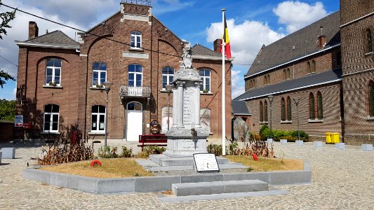 Lanaye-Mémorial Place du Roi Albert (1)