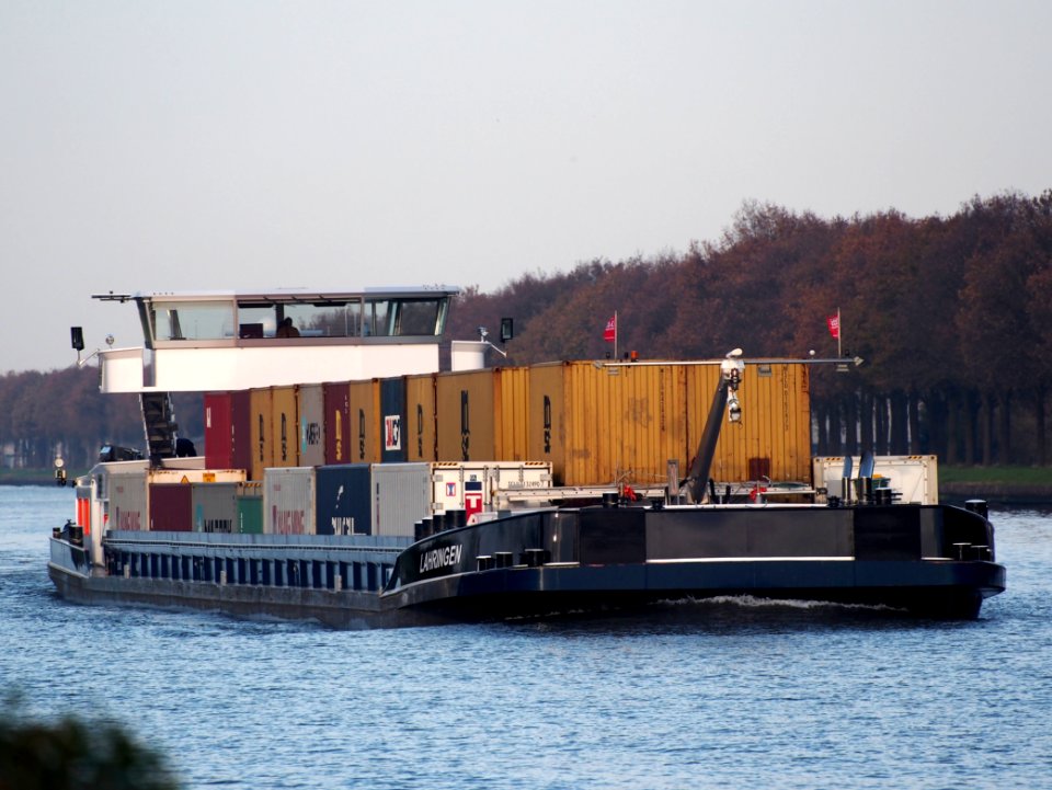 Lahringen, ENI 02331526 op het Amsterdam-Rijn kanaal