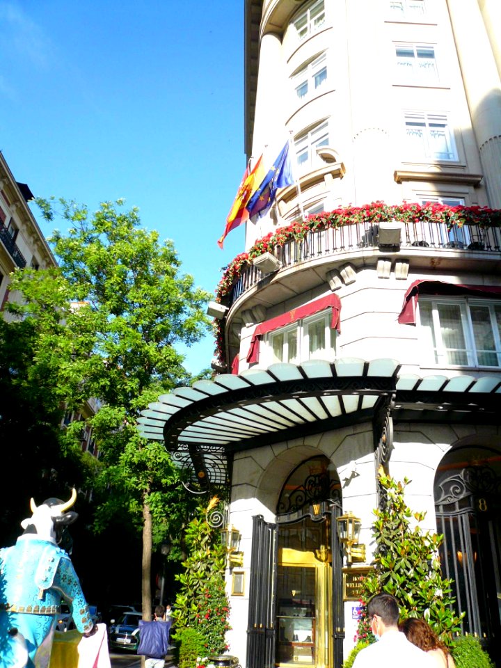 Madrid - Calle de Velázquez, Hotel Wellington 1