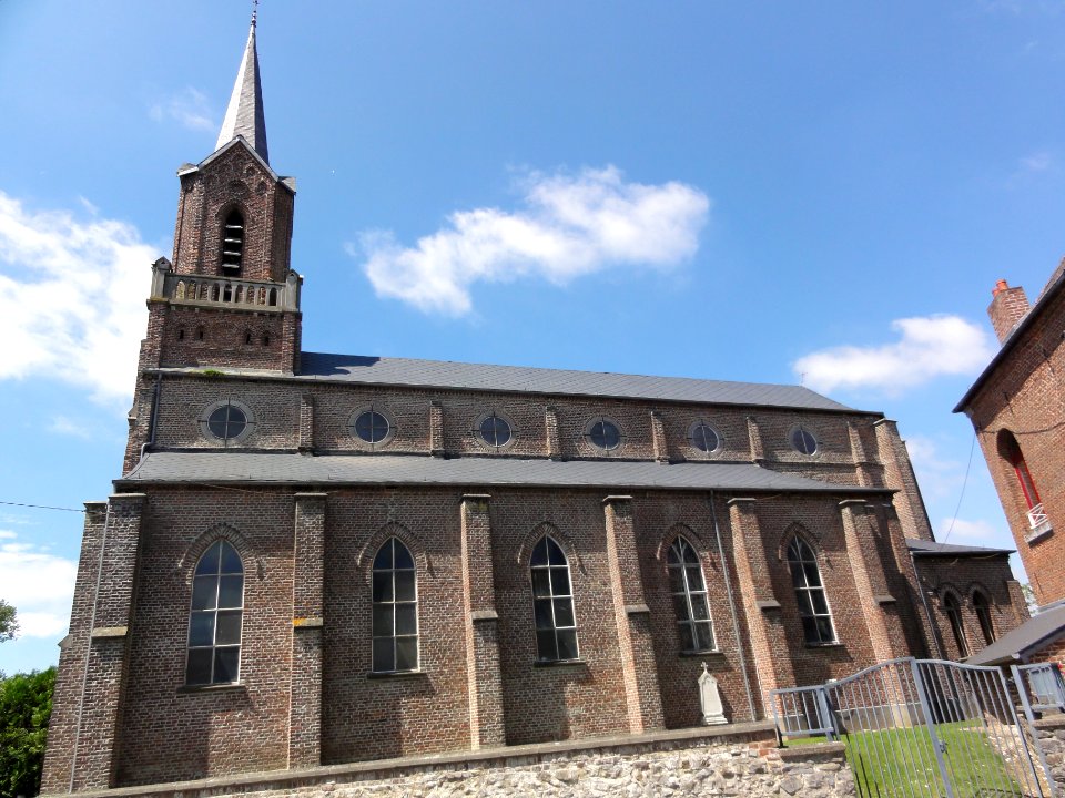 Mairieux (Nord, Fr) église, latéral
