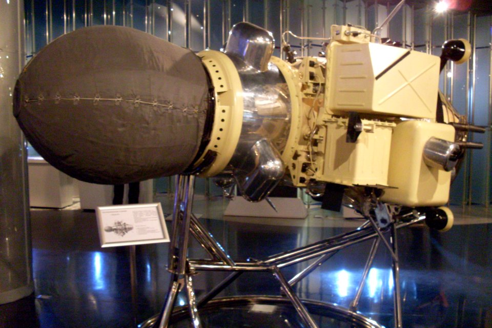 Luna-9 (Memorial Museum of Astronautics)