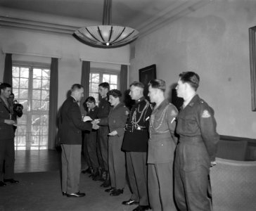 Luitenant-Generaal A. V. van den Wall , legpenning uitgereikt aan militairen die, Bestanddeelnr 914-7482