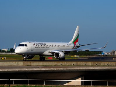 LZ-VAR Bulgaria Air Embraer ERJ-190STD (ERJ-190-100) - cn 19000496 taxiing 18july2013 pic-001