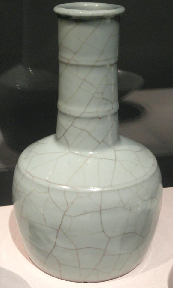 Mallet-shaped vase, Guan ware, Hangzhou, Zhejiang province, China, Southern Song dynasty, 12th-13th century AD, stoneware with Guan glaze - Freer Gallery of Art - DSC05572