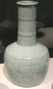 Mallet-shaped vase, Guan ware, Hangzhou, Zhejiang province, China, Southern Song dynasty, 12th-13th century AD, stoneware with Guan glaze - Freer Gallery of Art - DSC05572