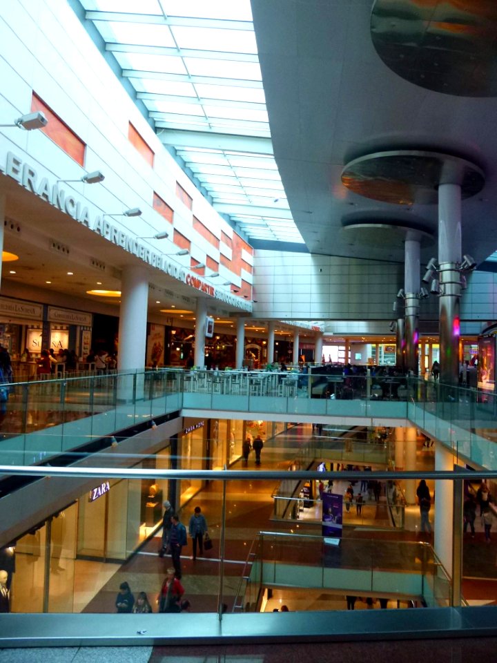 Madrid - Barrio de Rejas, Distrito de San Blas-Canillejas, Centro Comercial Plenilunio 11