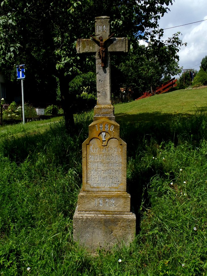 Malá Lhota, okr. Blansko - kříž před čp55