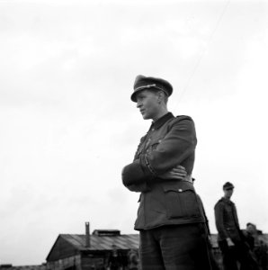 Man in het uniform van de Landstorm, Bestanddeelnr 900-3413