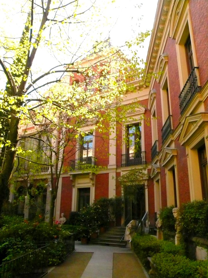 Madrid - Museo-Palacio Cerralbo, patio 05