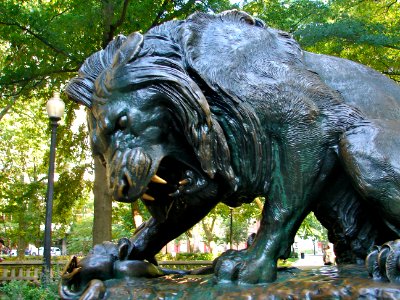 Lion Snake Rittenhs Sq