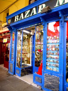 Madrid - Plaza Mayor, bazar 3 photo