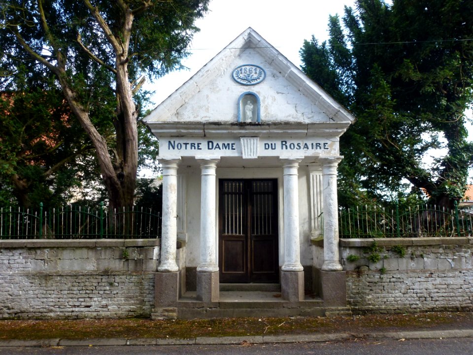 Louches (Pas-de-Calais) chapelle-oratoire 1861 N.D.du Rosaire