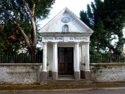 Louches (Pas-de-Calais) chapelle-oratoire 1861 N.D.du Rosaire