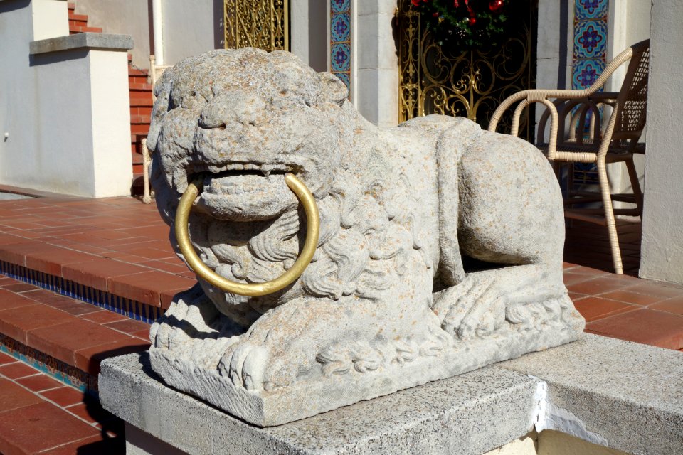 Lion with ring - Hearst Castle - DSC06567