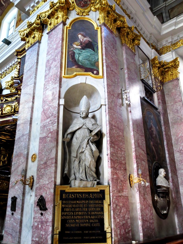 Ljubljana - stolnica (kip škofa Castusa, A. Pozzo, 1712-13)