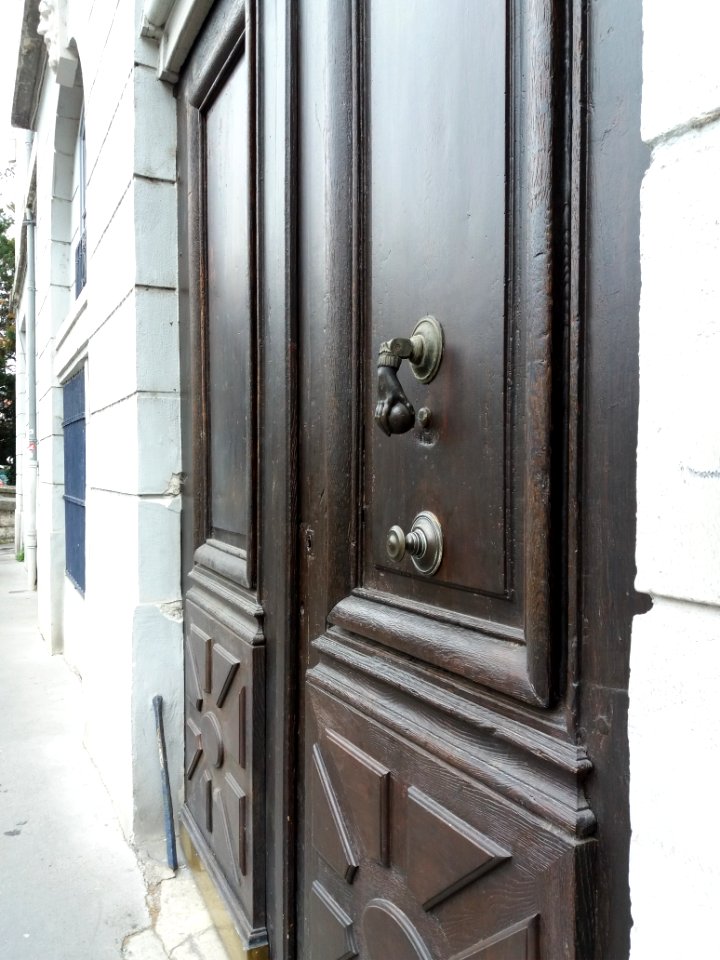 Lyon 1er - Rue de Provence, porte au numéro 2, heurtoir