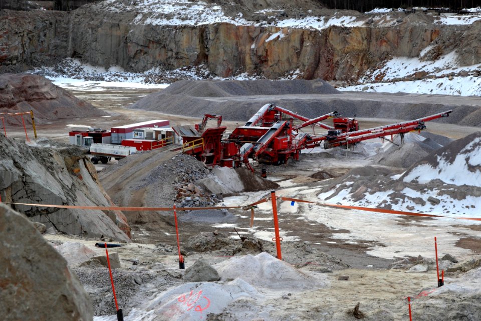 Linnakangas quarry Kempele 20140405 02