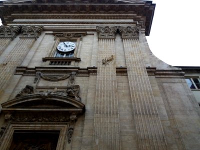 Lyon 1er - Rue René Leynaud - Église Saint Polycarpe, trou dans la façade