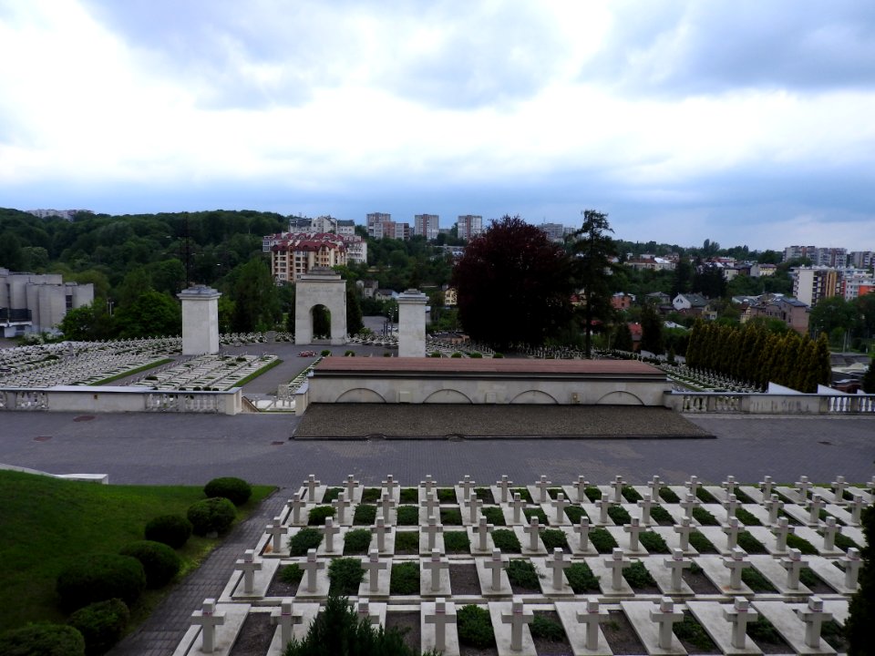 Lychakiv Cemetery 05