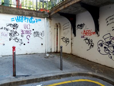 Lyon 1er - Rue Fernand Rey, graffiti sous la rue de l'Annonciade