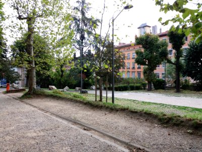 Lyon 1er - Clinique Saint-Charles, parking sud