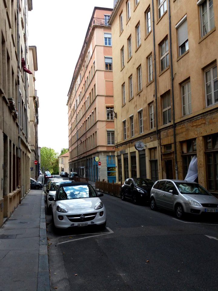Lyon 1er - Rue Rivet, vers l'est, maison Brunet
