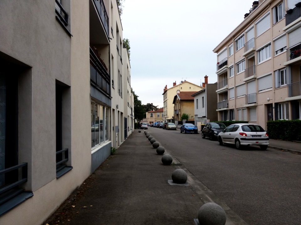Lyon 3e - Impasse Charles Lindbergh, vers le sud, depuis le début