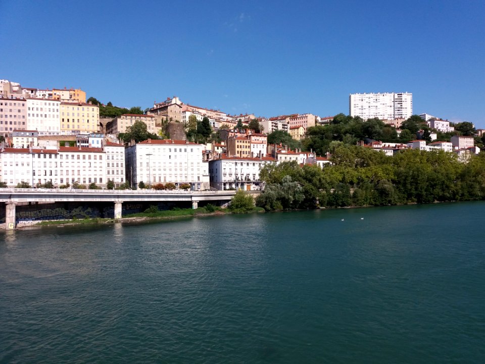Lyon 1er - Bastion Saint-Laurent, depuis le pont de Lattre de Tassigny