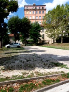 Lyon 1er - Clinique Saint-Charles, parking sud, vers l'ouest