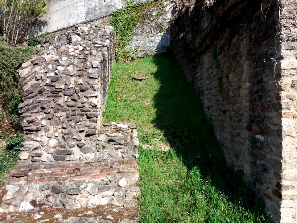 Lyon 1er - Amphithéatre des Trois Gaules, montée et murs