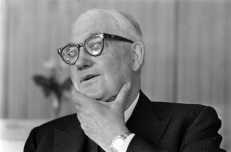 Lord Thomson te gast bij Buitenlandse Persvereniging in Hilton Hotel . Lord Thom, Bestanddeelnr 921-2035