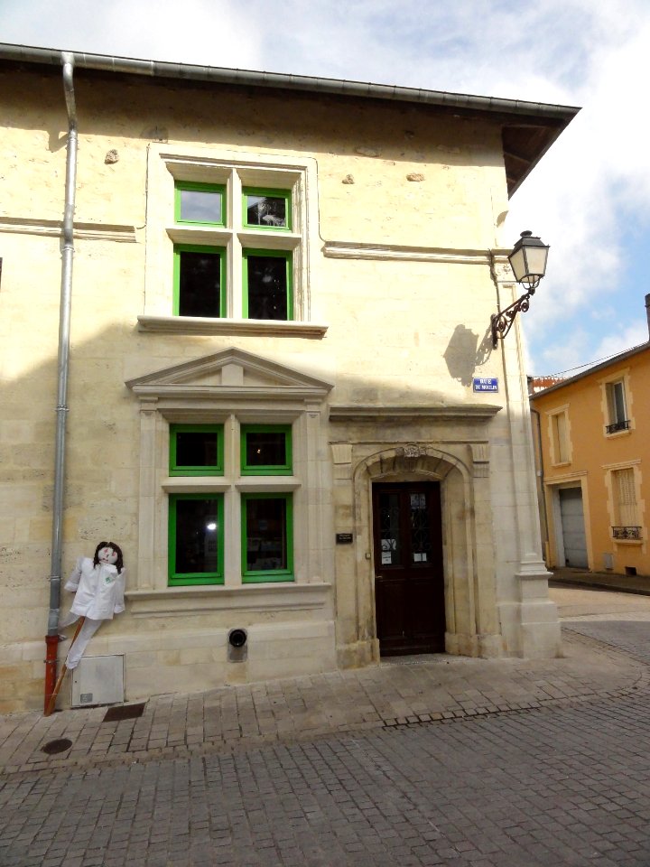 Longeville-en-Barrois (Meuse) Maison du pelerin (01)