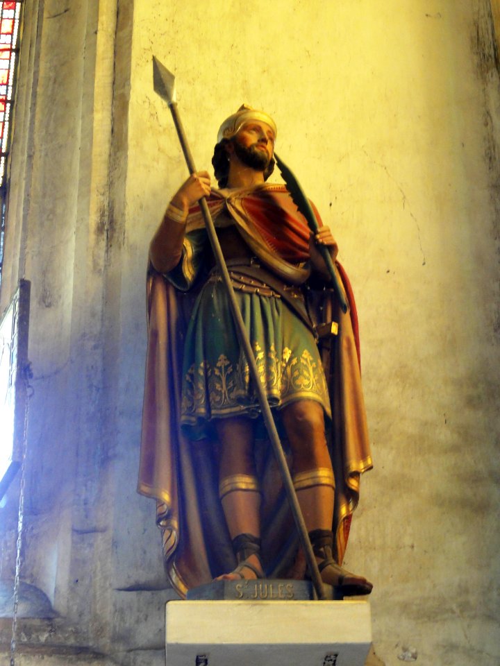 Longeville-en-Barrois (Meuse) église, statue Saint Jules