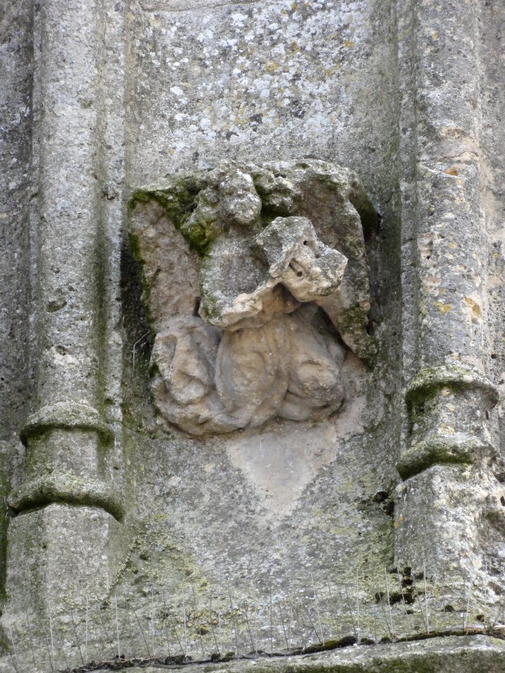Longeville-en-Barrois (Meuse) église (05) sculpture porche