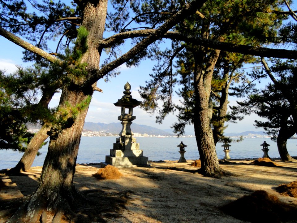 Kiyomori Shrine, Miyajima - DSC02260