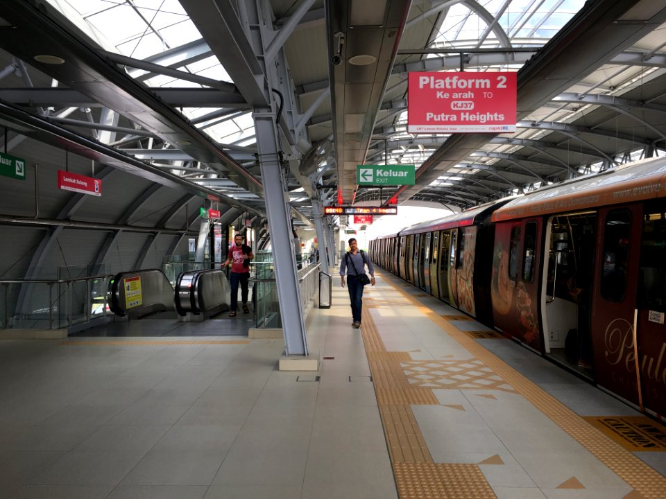 KJ Line Lembah Subang Platform 2