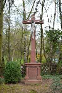 Kelkheim, alter Friedhof, Kreuz