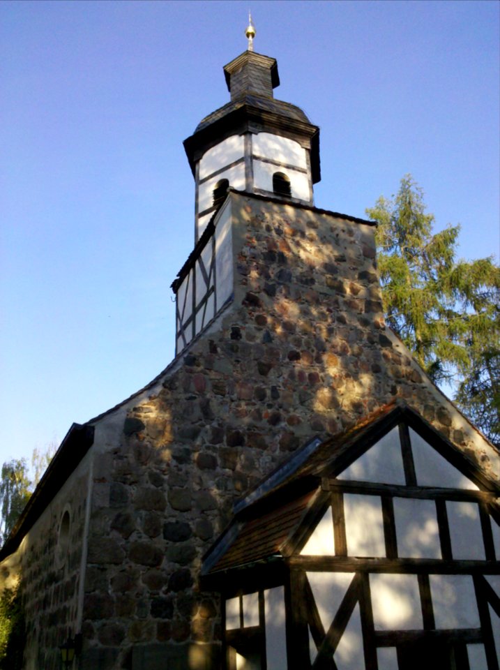 Kirche Bülzig -Kirchturm- im Juli 2020a