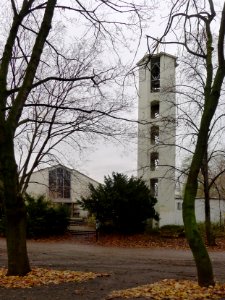Kirche am Humboldthain Parkseite