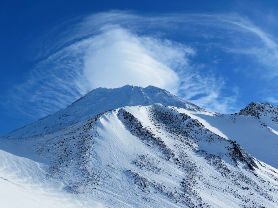 Snowy mountains snow frosty morning photo