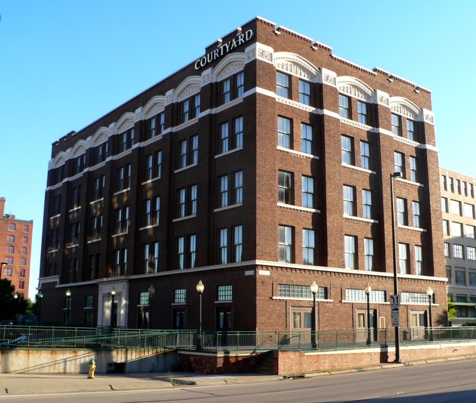 Kirschbraun Creamery bldg (Omaha) from NE 3